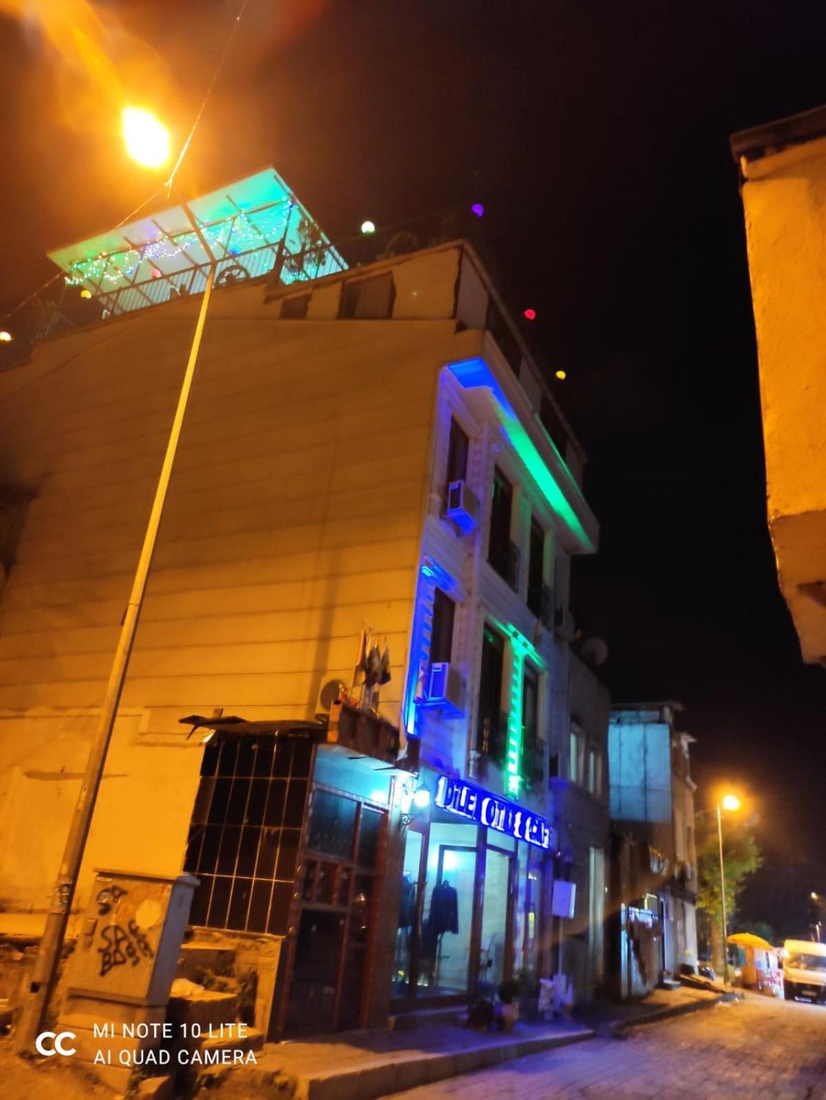 Dilek Hotel & Cafe - Istanbul, Istanbul